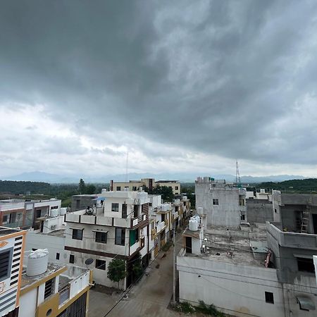 Kamdhenu Home Stay Garudeshwar 外观 照片