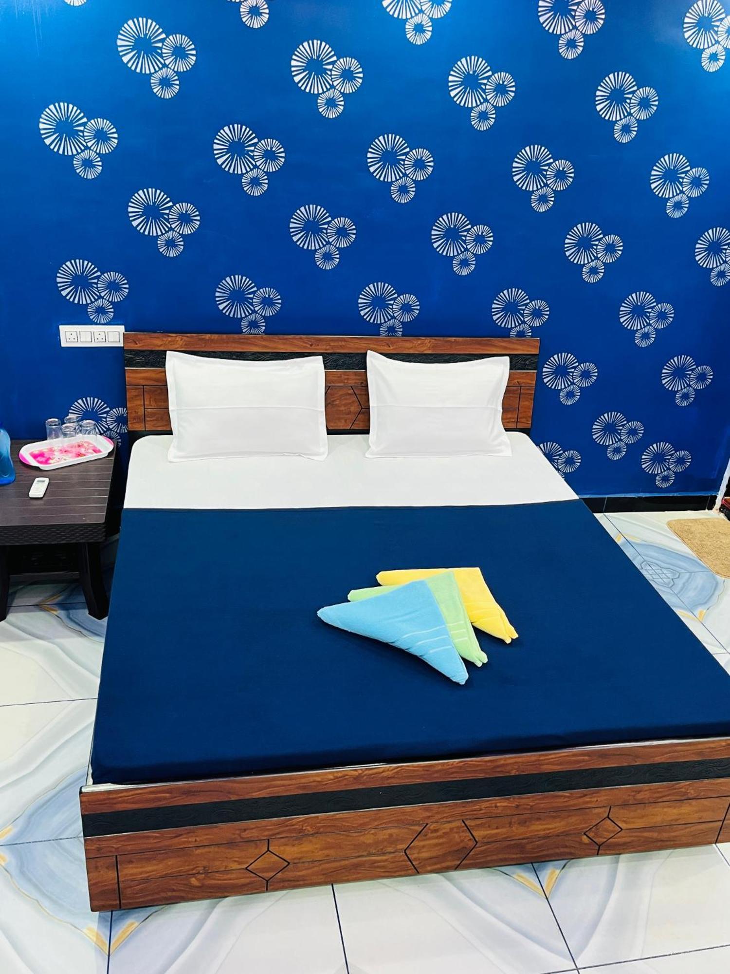 Kamdhenu Home Stay Garudeshwar 外观 照片