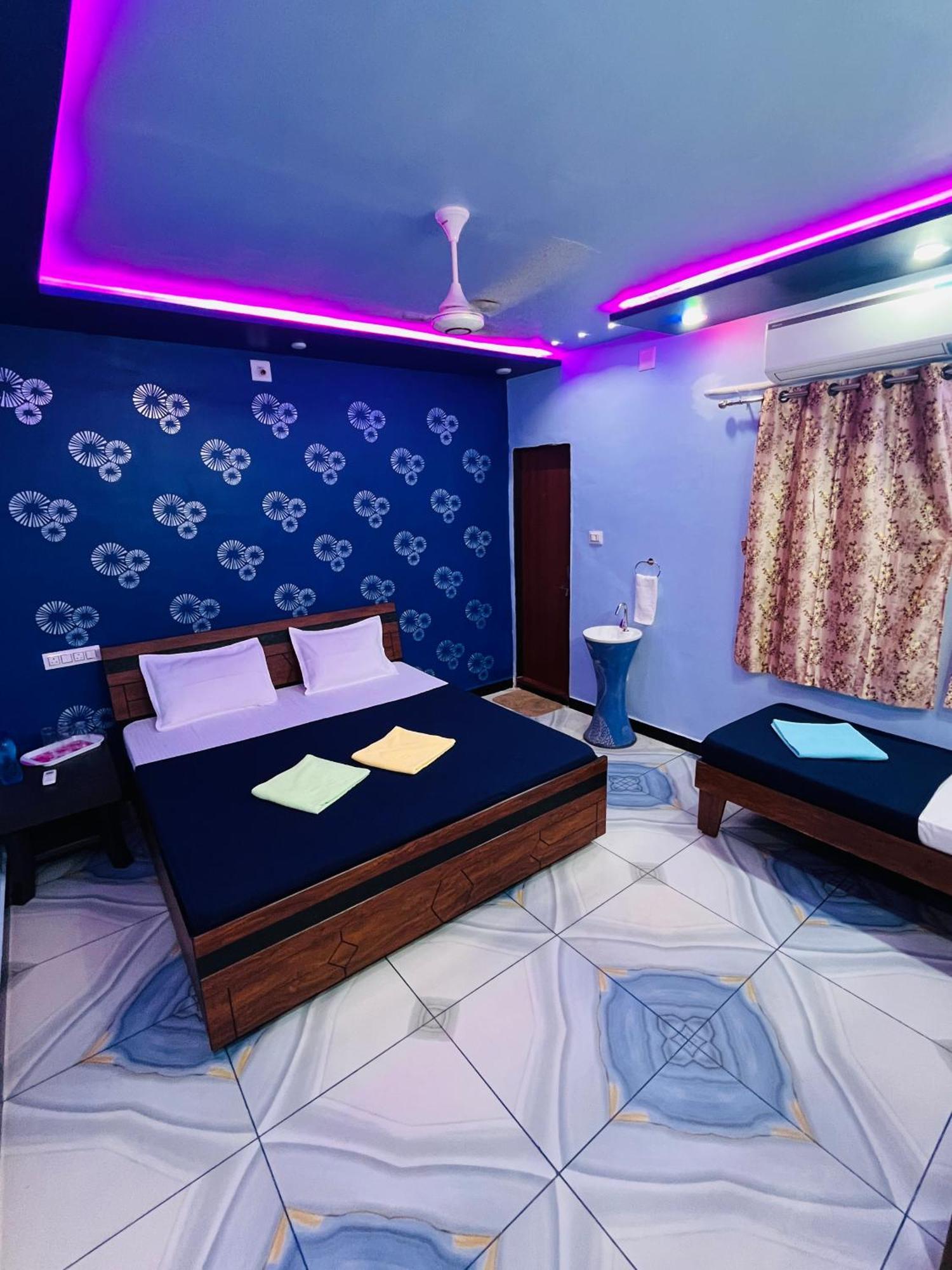 Kamdhenu Home Stay Garudeshwar 外观 照片