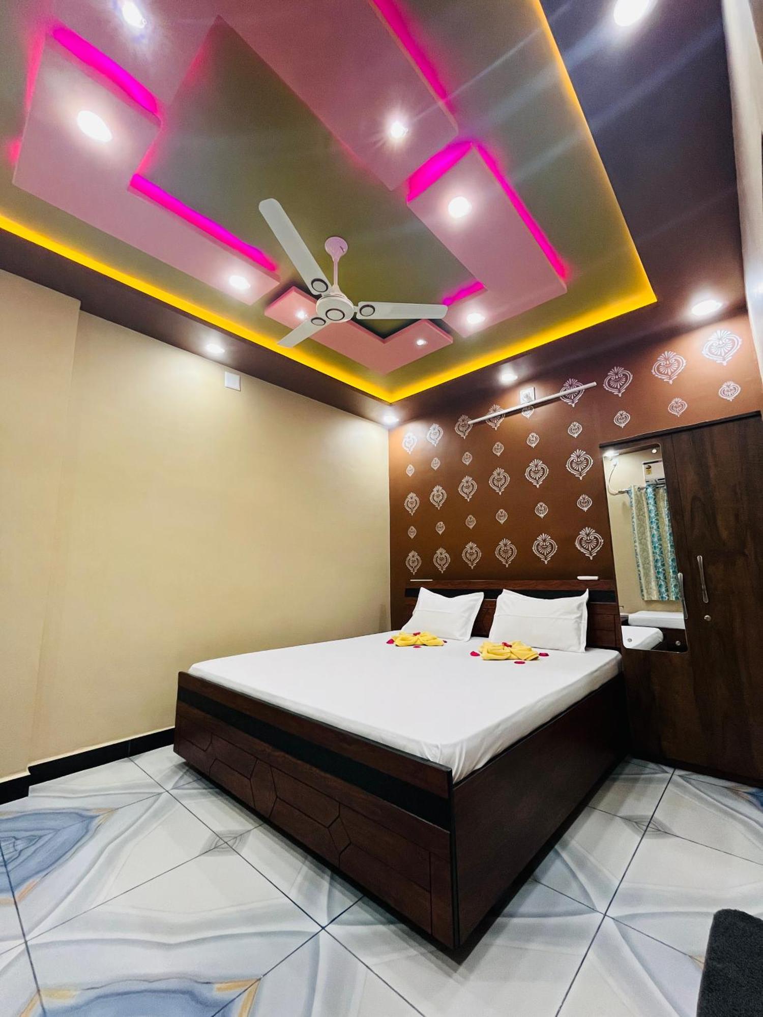 Kamdhenu Home Stay Garudeshwar 外观 照片