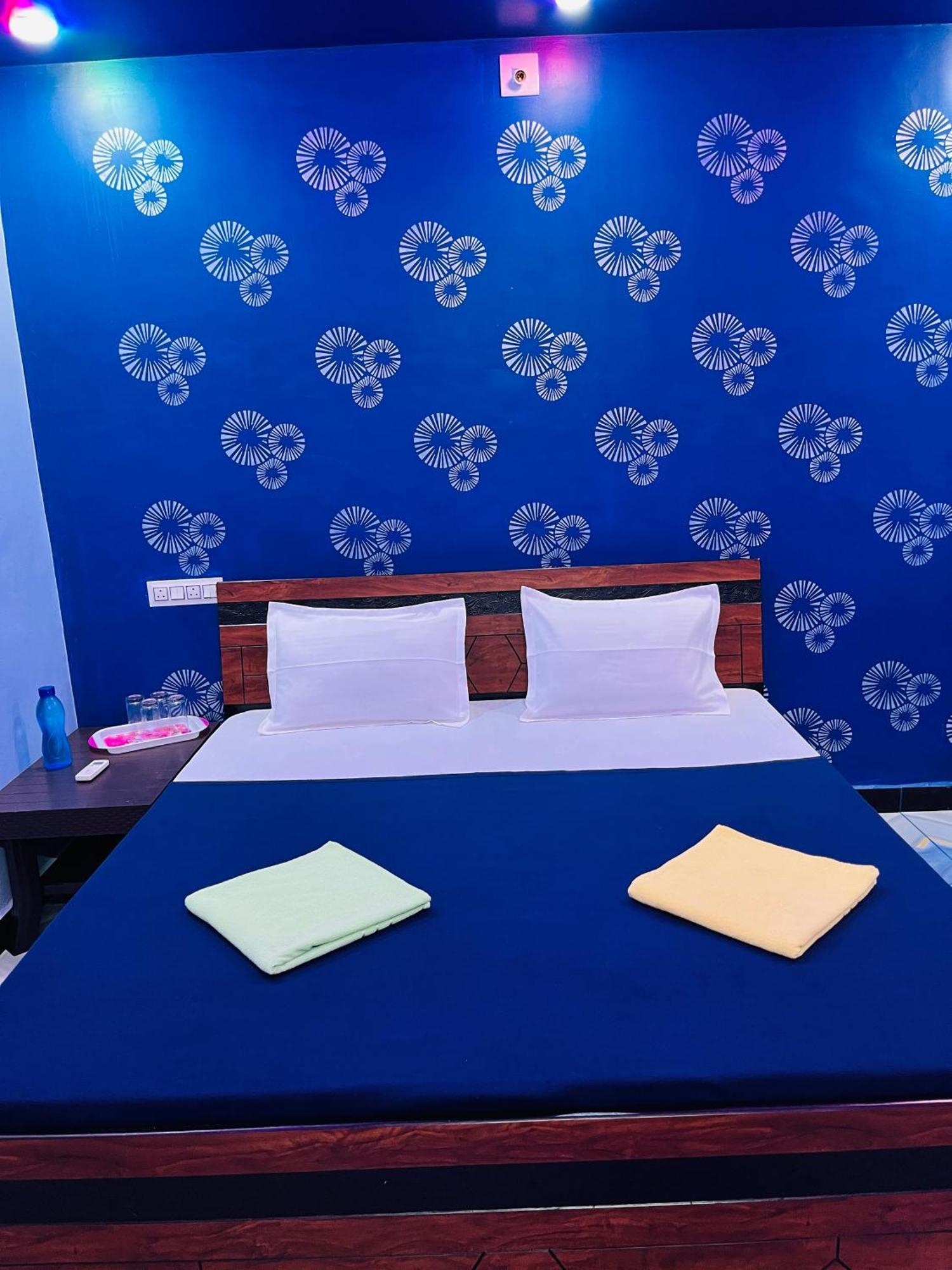 Kamdhenu Home Stay Garudeshwar 外观 照片
