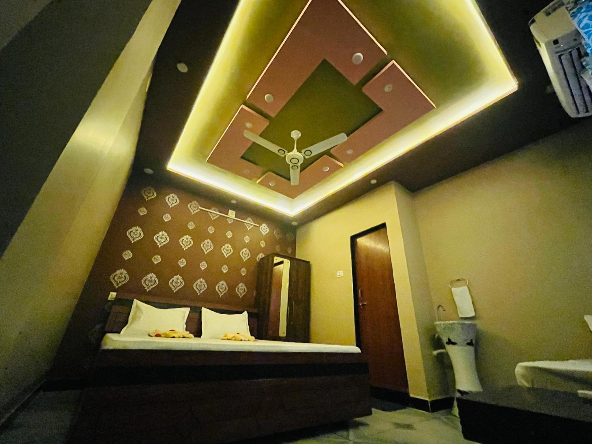 Kamdhenu Home Stay Garudeshwar 外观 照片