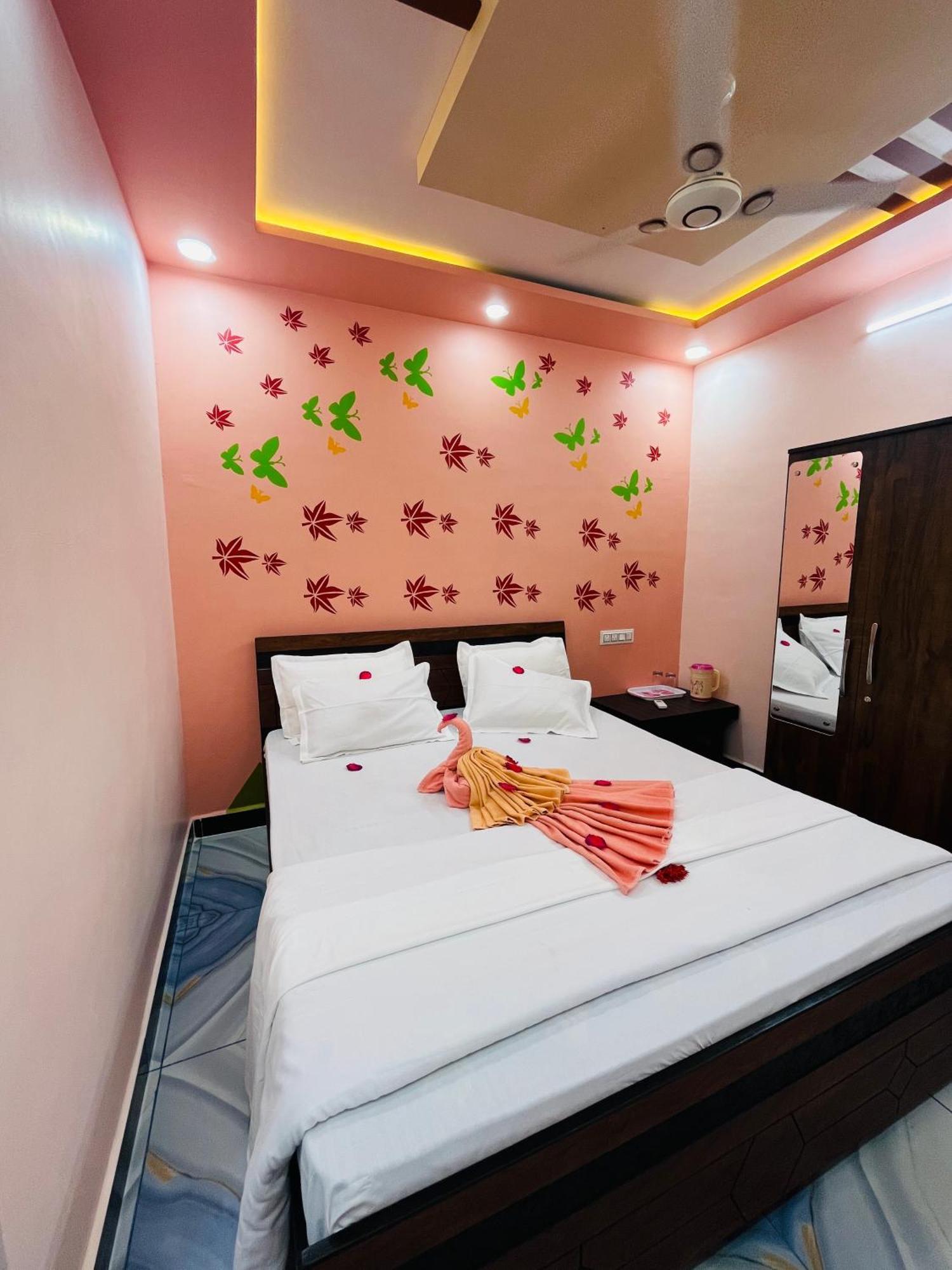 Kamdhenu Home Stay Garudeshwar 外观 照片