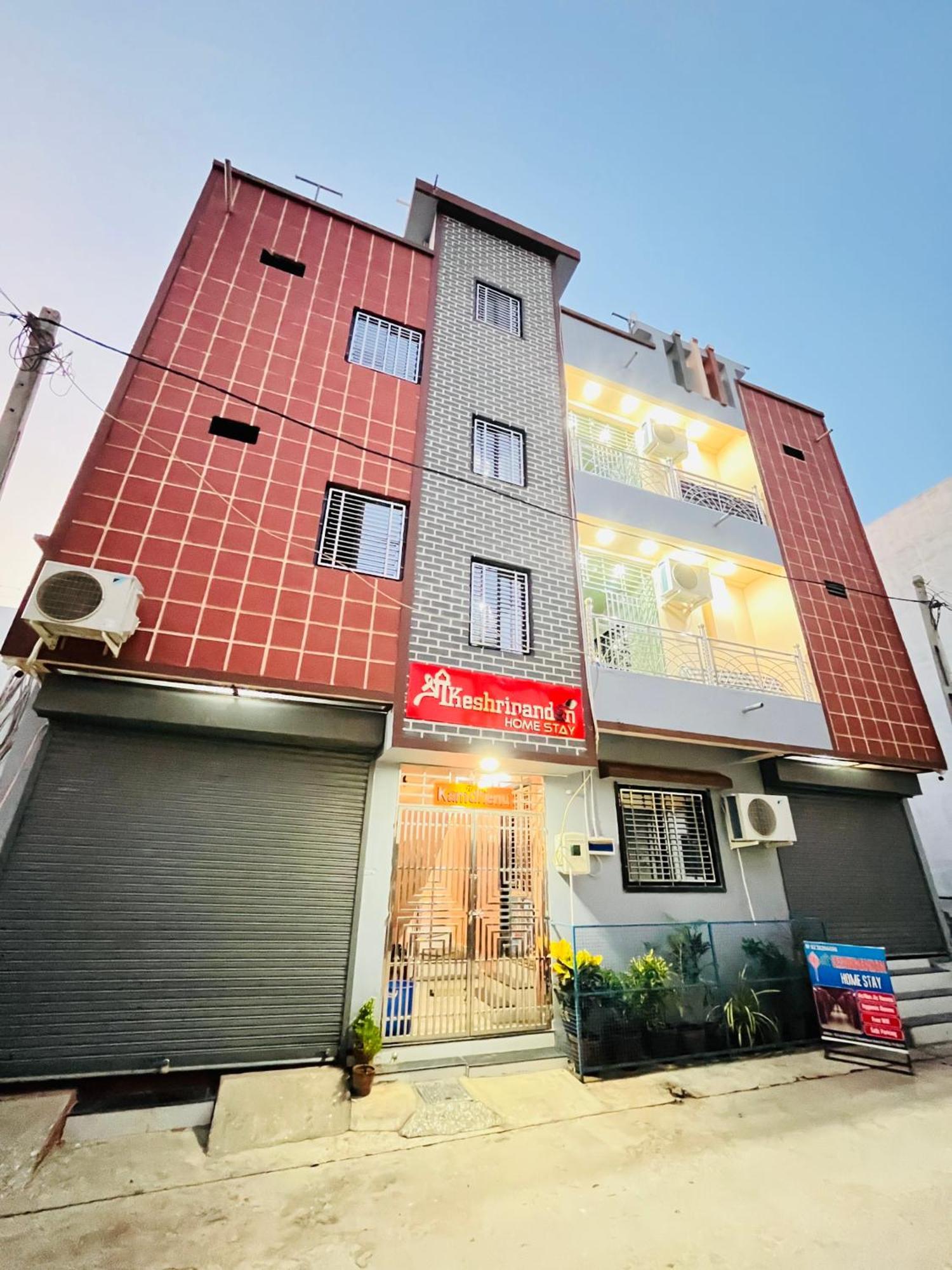 Kamdhenu Home Stay Garudeshwar 外观 照片