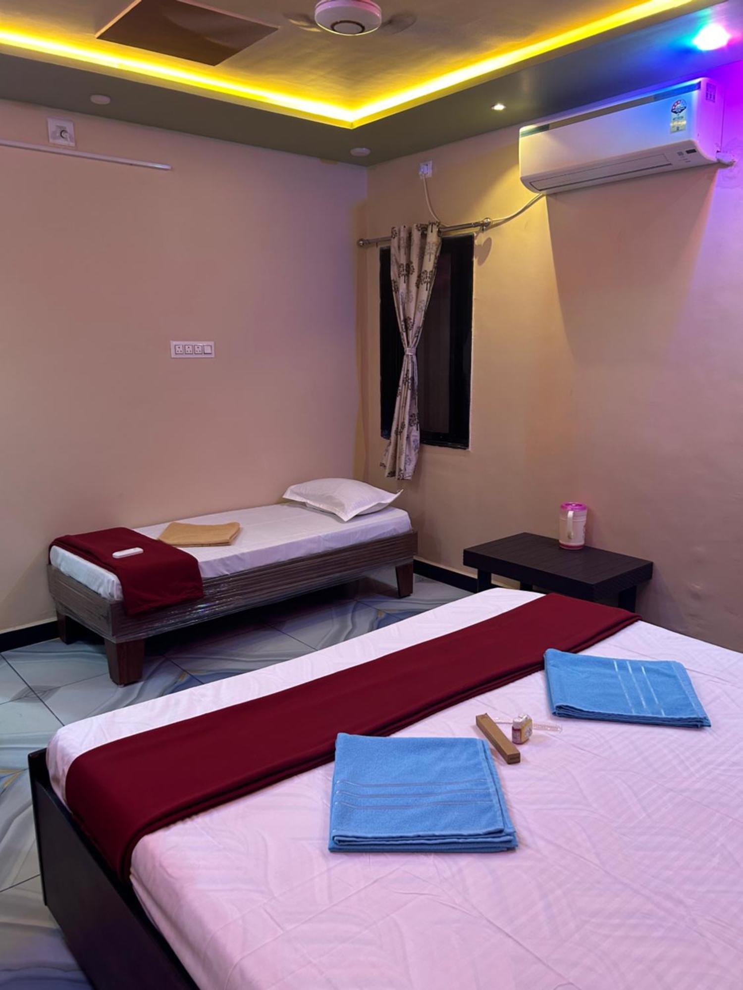 Kamdhenu Home Stay Garudeshwar 外观 照片
